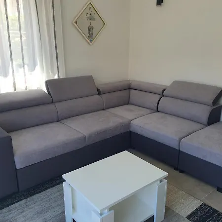 By The Sea - 21215 트로기르